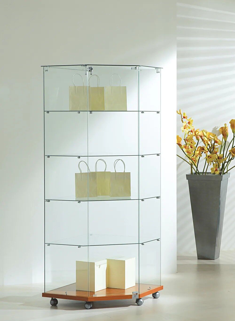 vitrine d'angle - 7-18va-cherry