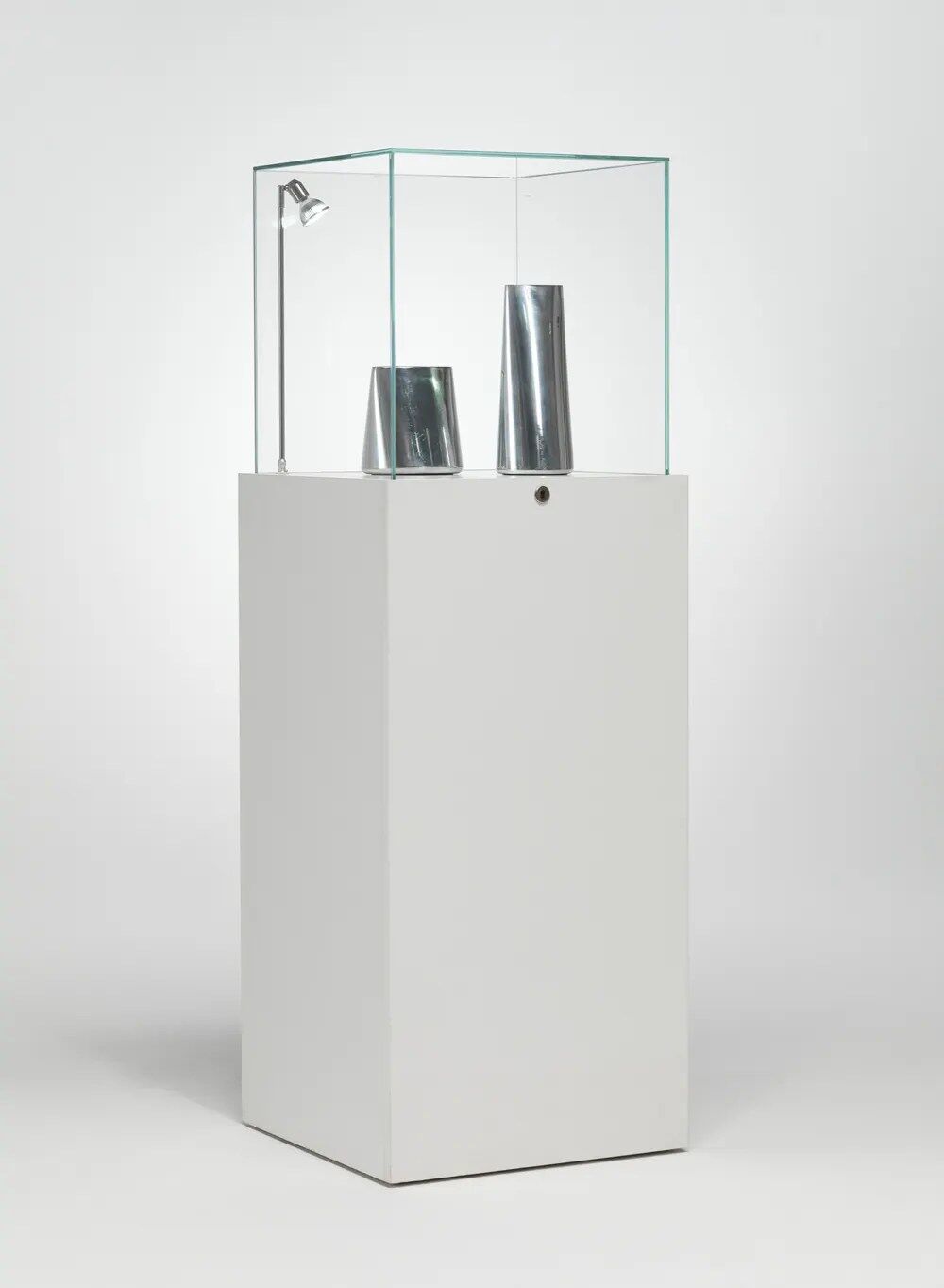 Vitrine muséographique colonne TA/50VA